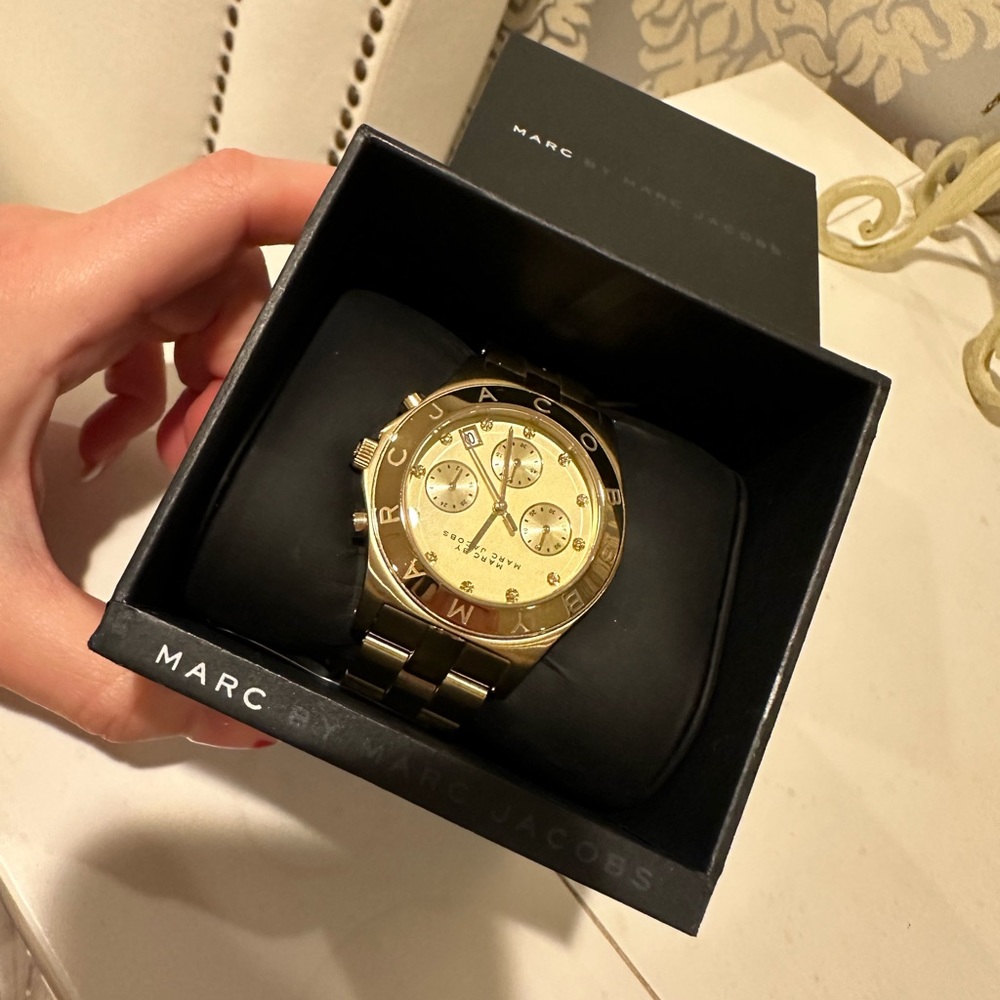 Marc by Marc Jacobs gold watch with extra links